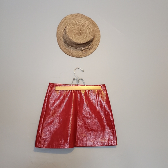 Skirt - Picture 1 of 2